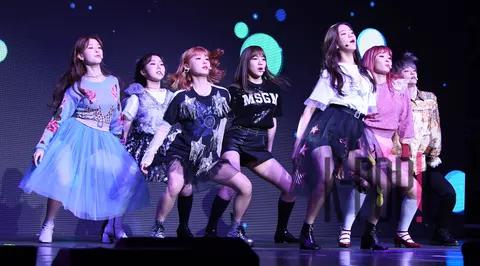 Girls in the Park — Showcase