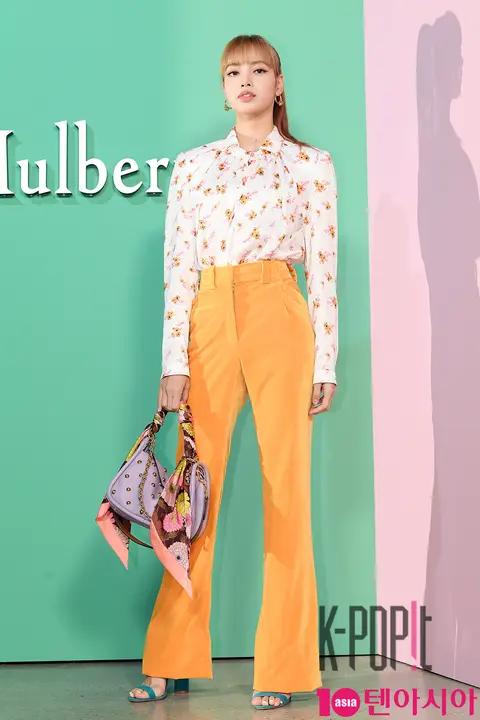 BLACKPINK, Lisa 1 — Mulberry Launch