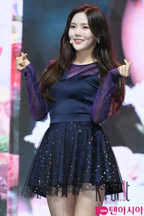 OH MY GIRL, Hyojung — OH MY GIRL Showcase