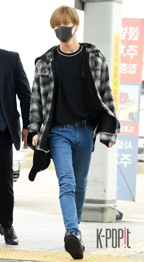 SHINee, TAEMIN — Airport
