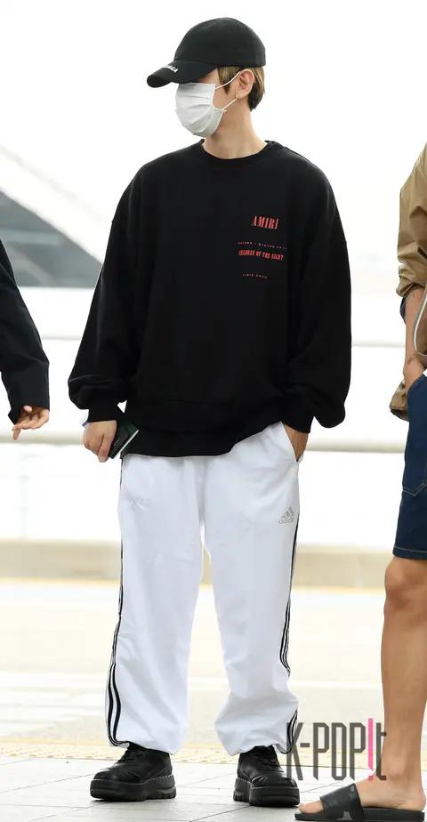 EXO, Baekhyun — Airport