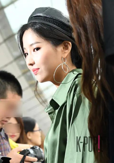 (G)I-DLE, So-yeon — Airport
