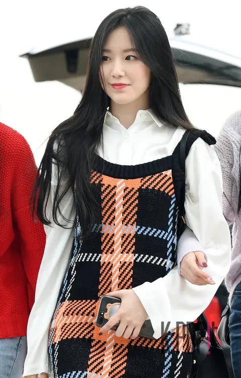 (G)I-DLE, Shuhua — Airport