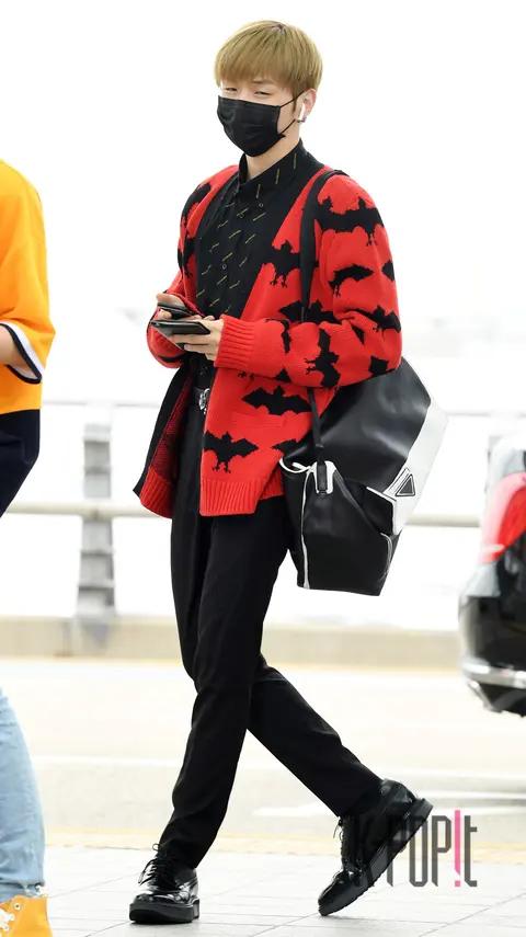 Wanna One, Kang Daniel — Airport