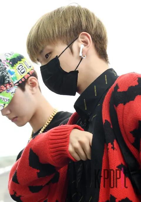 Wanna One, Kang Daniel — Airport