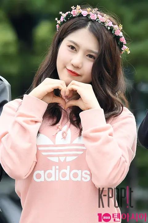 Nature, Haru — Music Bank Arrival