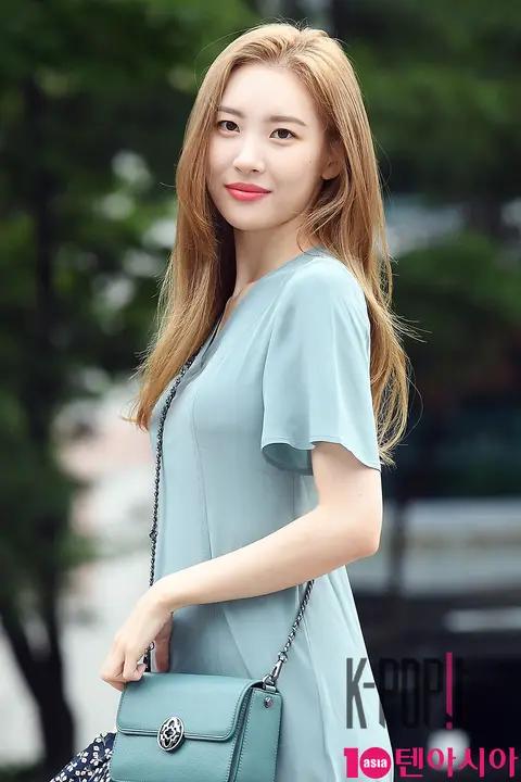 SUNMI — Music Bank Arrival