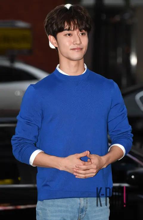 Gwak Dong-yeon — My ID is Gangnam Beauty Wrap Party