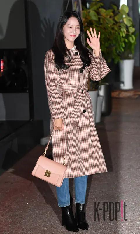 Shin Hye-sun — Thirty But Seventeen Wrap Party