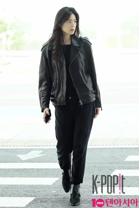 Jung Eun-chae — Airport
