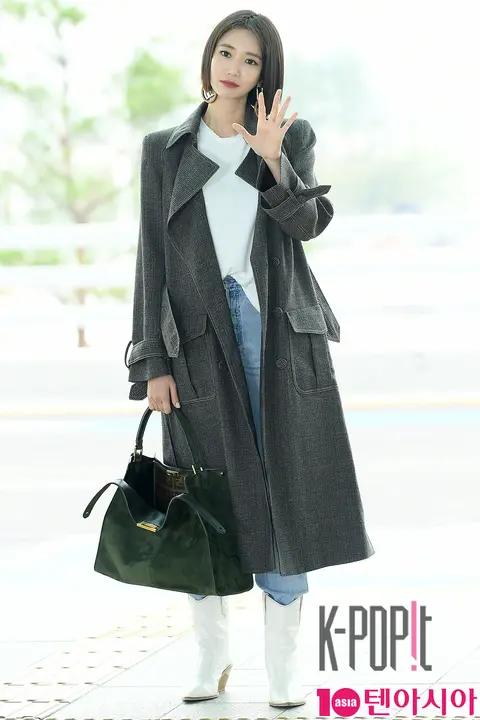 Ko Jun-hee — Airport
