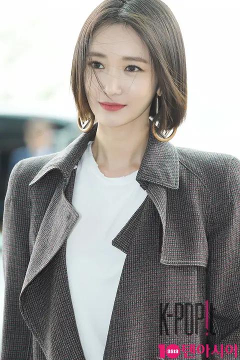 Go Jun-hee 3 — Airport