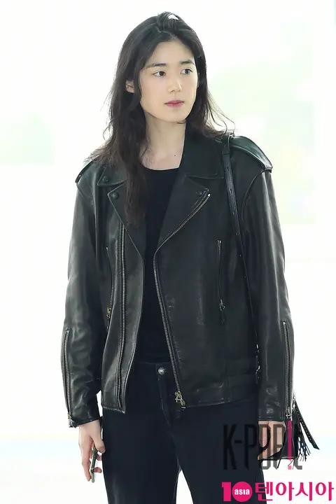 Jung Eun-chae — Airport