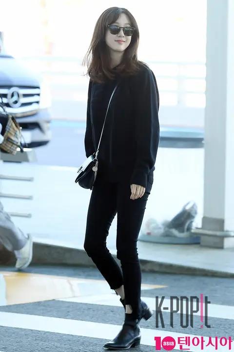 Jung Ryeo-won — Airport