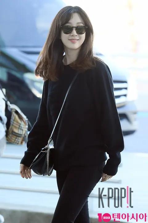 Jung Yeo-won — Airport