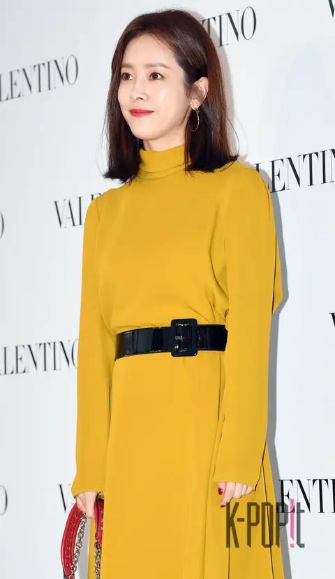 Han Ji-min 1 — Valentino Launch