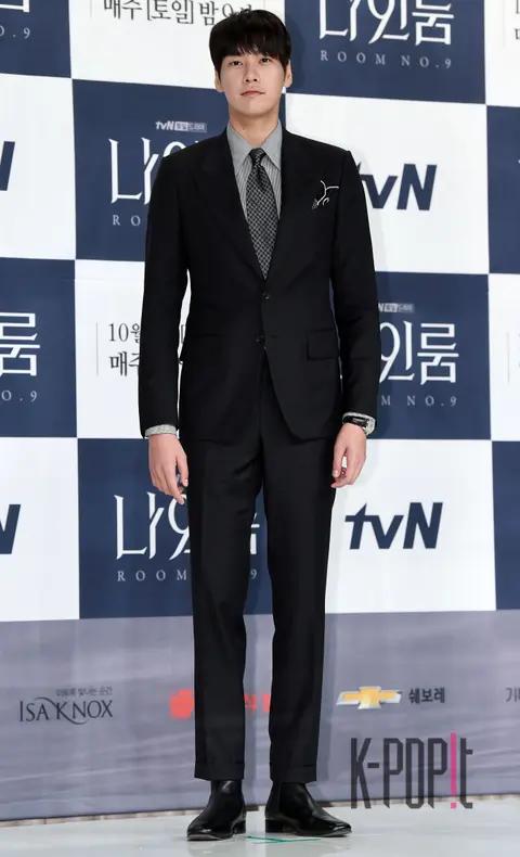 Kim Young-kwang — Nine Room Production Briefing