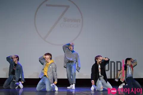 7 O'Clock — Seven O'Clock Showcase