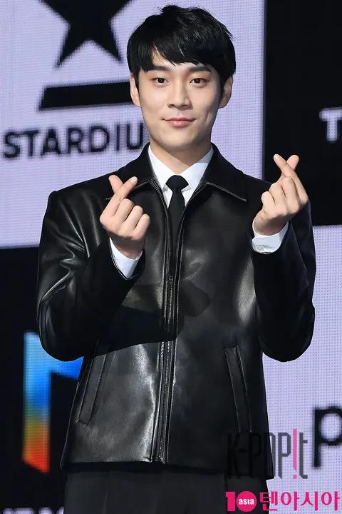 The Man Black, Ko Woo-jin — The Man Black Showcase