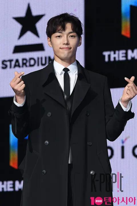 The Man Black, Lee Hyung-seok — The Man Black Showcase