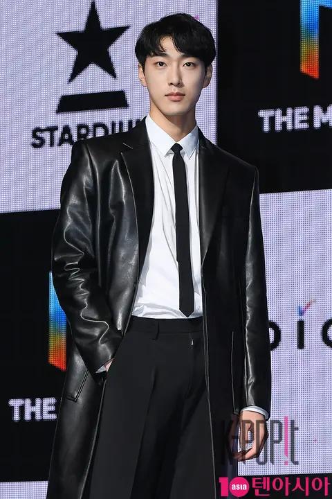 The Man Black, Choi Sung-yong — The Man Black Showcase