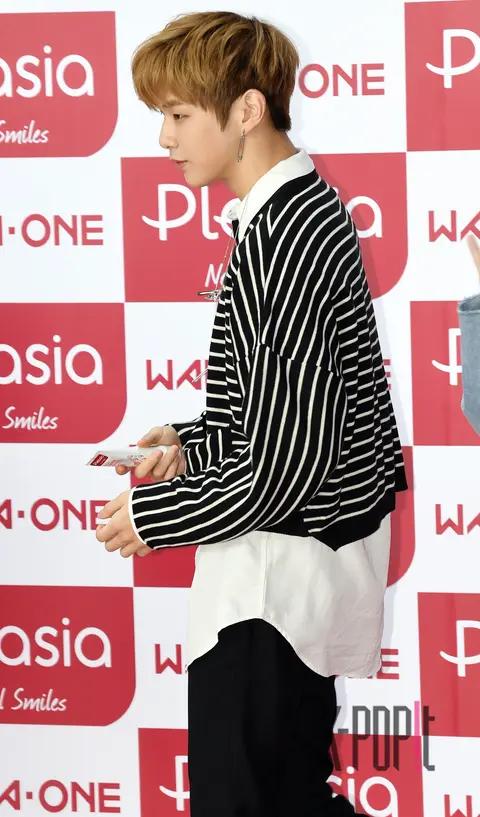 Wanna One, Kang Daniel 6 — Chika Chika PLAY Photocall