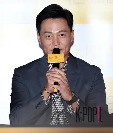 Lee Seo-jin — Intimate Strangers Press Screening