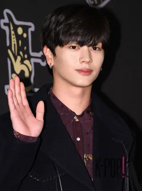 BTOB, Yook Sung-jae — Coach Launch