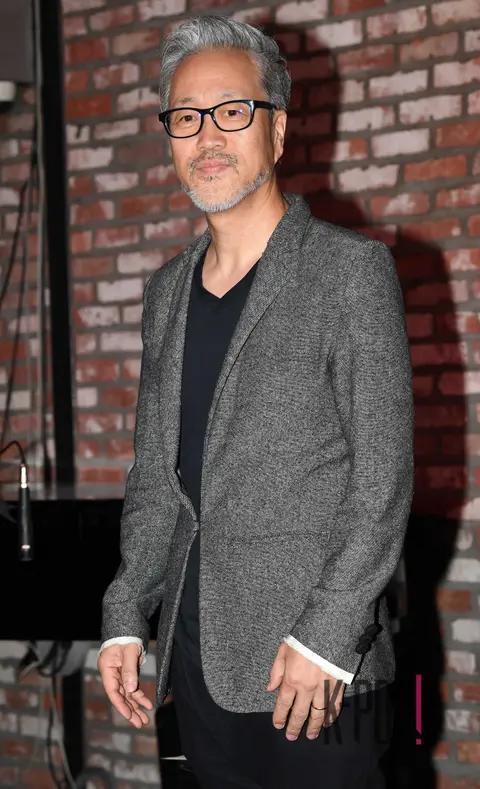 Kim Jong-jin — Spring Summer Fall Winter Press Conference