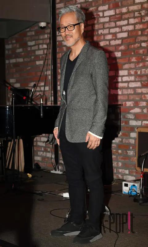 Kim Jong-jin 1 — Spring Summer Fall Winter Press Conference