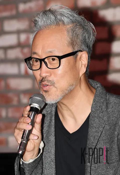 Kim Jong-jin 3 — Spring Summer Fall Winter Press Conference