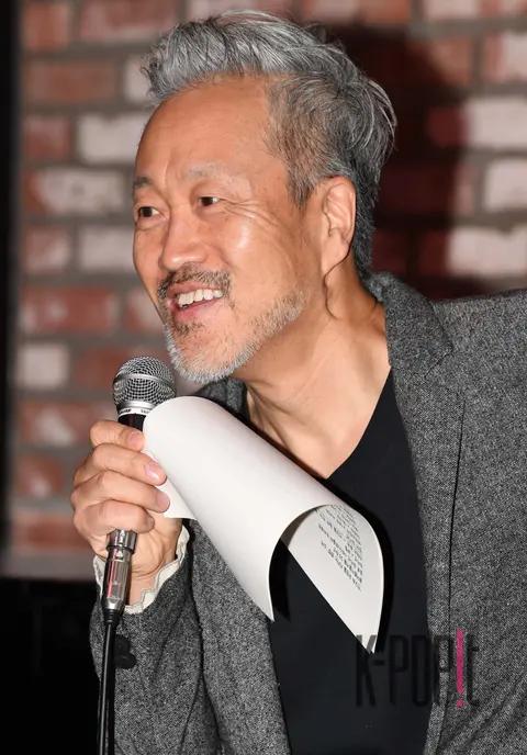 Kim Jong-jin 4 — Spring Summer Fall Winter Press Conference