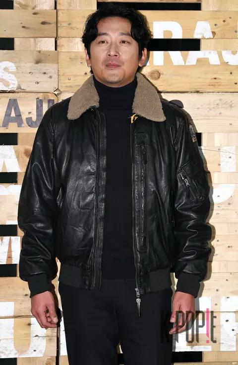 Ha Jung-woo — Parajumpers 18FW Presentation