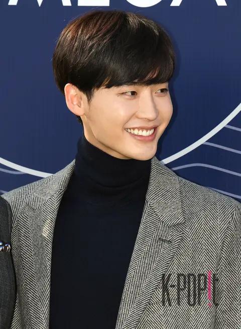Lee Jong-suk — Omega Photocall