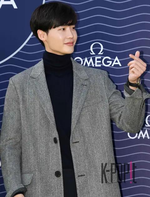 Lee Jong-suk — Omega Photocall