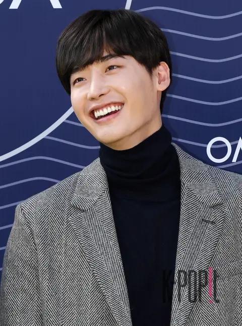 Lee Jong-suk 6 — Omega Photocall