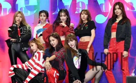 gugudan, Group Photo 7 — gugudan Showcase
