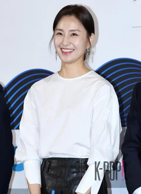 Kim So-jin — 39th Blue Dragon Film Awards Handprinting