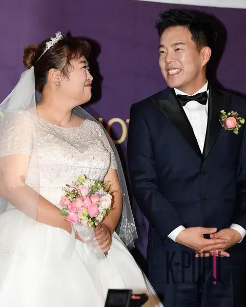 Hong Yun-hwa, Kim Min-ki — Kim Min-gi, Hong Yun-hwa Marriage Press Conference