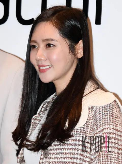 Chu Ja-hyun 4 — Factorial Launch