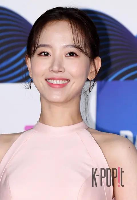 Kang Han-na — 39th Blue Dragon Film Awards Red Carpet