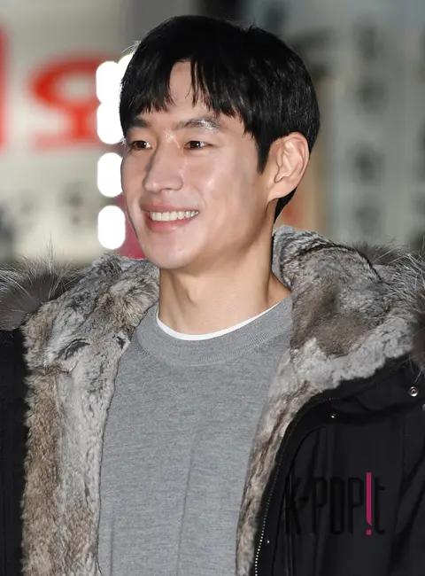 Lee Je-hoon 1 — Fox Bride Star Wrap Party