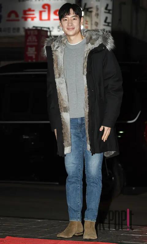 Lee Je-hoon — Fox Bride Star Wrap Party