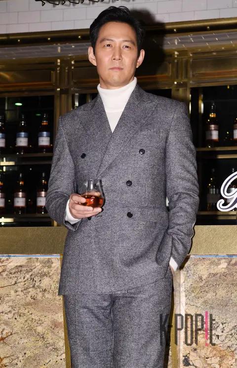 Lee Jung-jae — Valentine Launch
