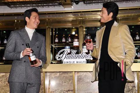 Jung Woo-sung, Lee Jung-jae (2) — Valentine Launch