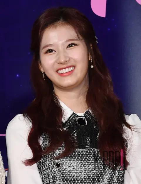 TWICE, Sana — TWICELAND Press Screening, Red Carpet