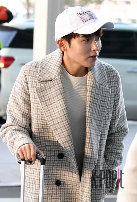 Super Junior, Ryeowook — Airport