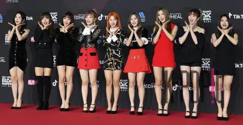 Nature — Mama Red Carpet