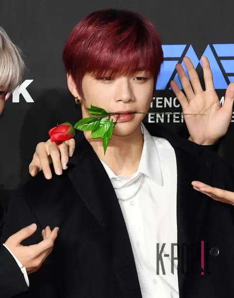 Wanna One, Kang Daniel 2 — Mama Red Carpet