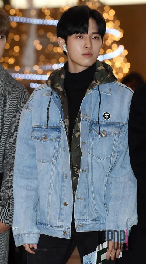 Wanna One, Kim Jaehwan — Airport